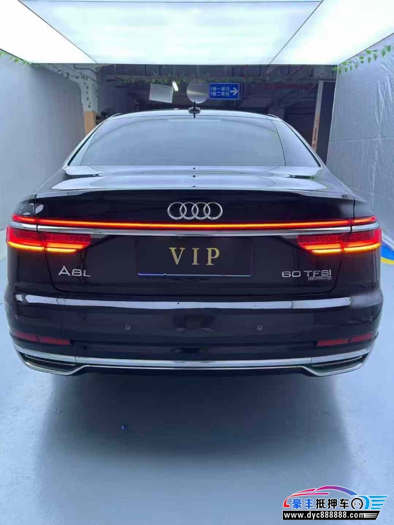 18年奥迪A8L轿车抵押车出售