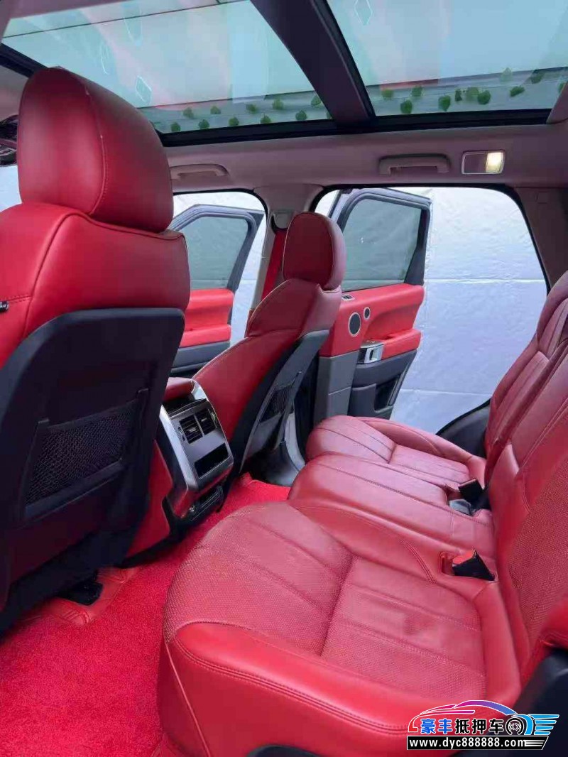 17年路虎揽胜运动轿车抵押车出售