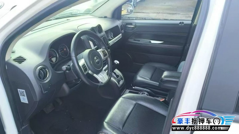 14年Jeep指南者轿车抵押车出售