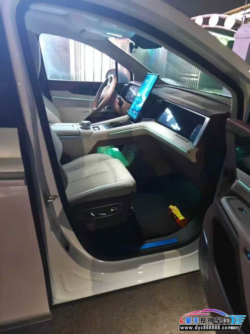 25年比亚迪夏轿车抵押车出售