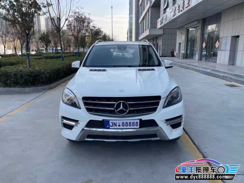 抵押车出售15年奔驰ML轿车