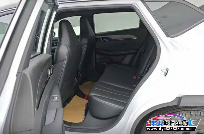 25年东风风神L7轿车抵押车出售