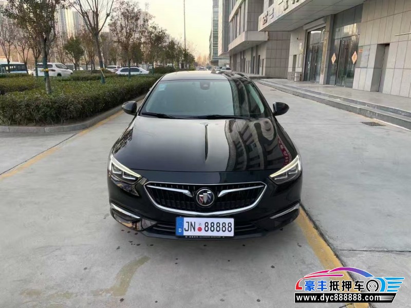 抵押车出售17年别克君威轿车