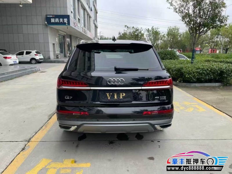 24年奥迪Q7轿车抵押车出售