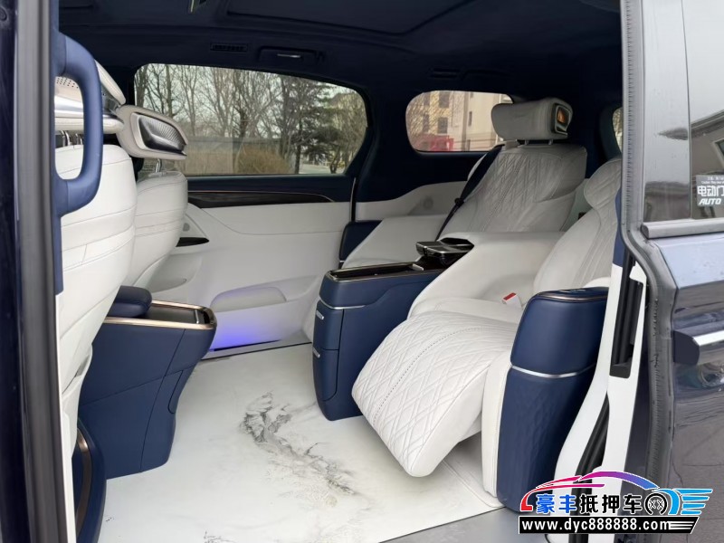 20年别克GL8轿车抵押车出售