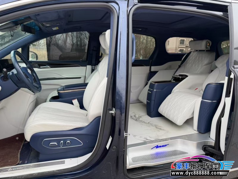 20年别克GL8轿车抵押车出售