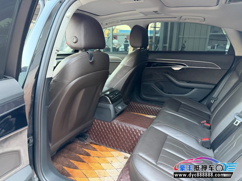 18年奥迪A8L轿车抵押车出售