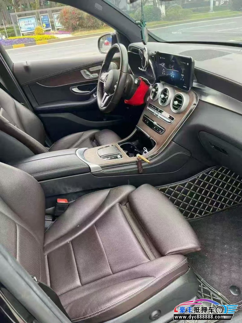 21年奔驰GLC轿车抵押车出售