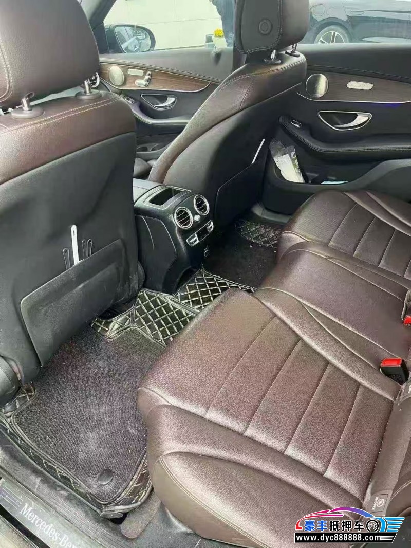 21年奔驰GLC轿车抵押车出售