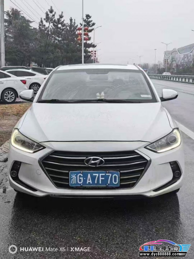 抵押车出售17年现代领动轿车