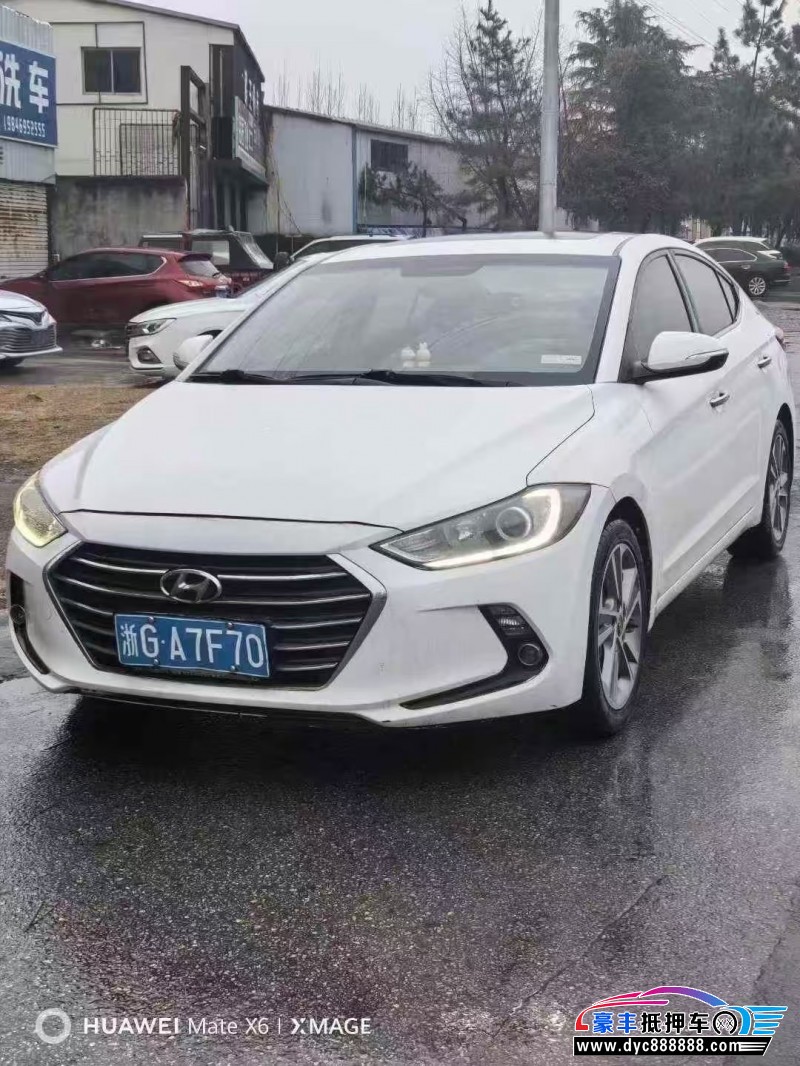 17年现代领动轿车抵押车出售