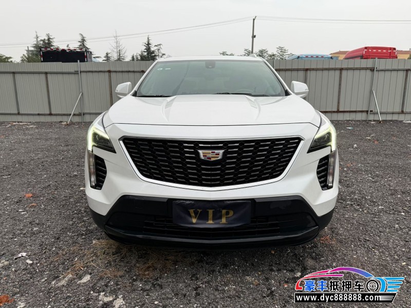 抵押车出售20年凯迪拉克XT4轿车