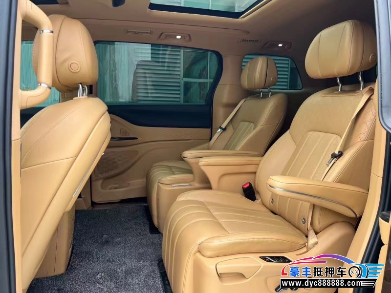 25年岚图梦想家轿车抵押车出售