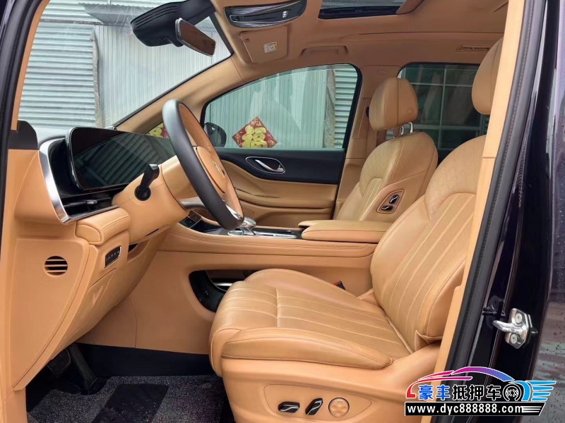 25年岚图梦想家轿车抵押车出售