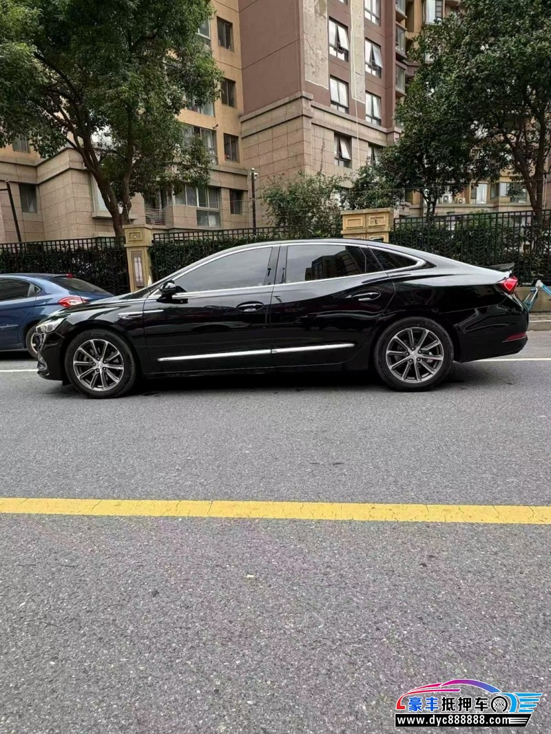 20年别克君越轿车抵押车出售