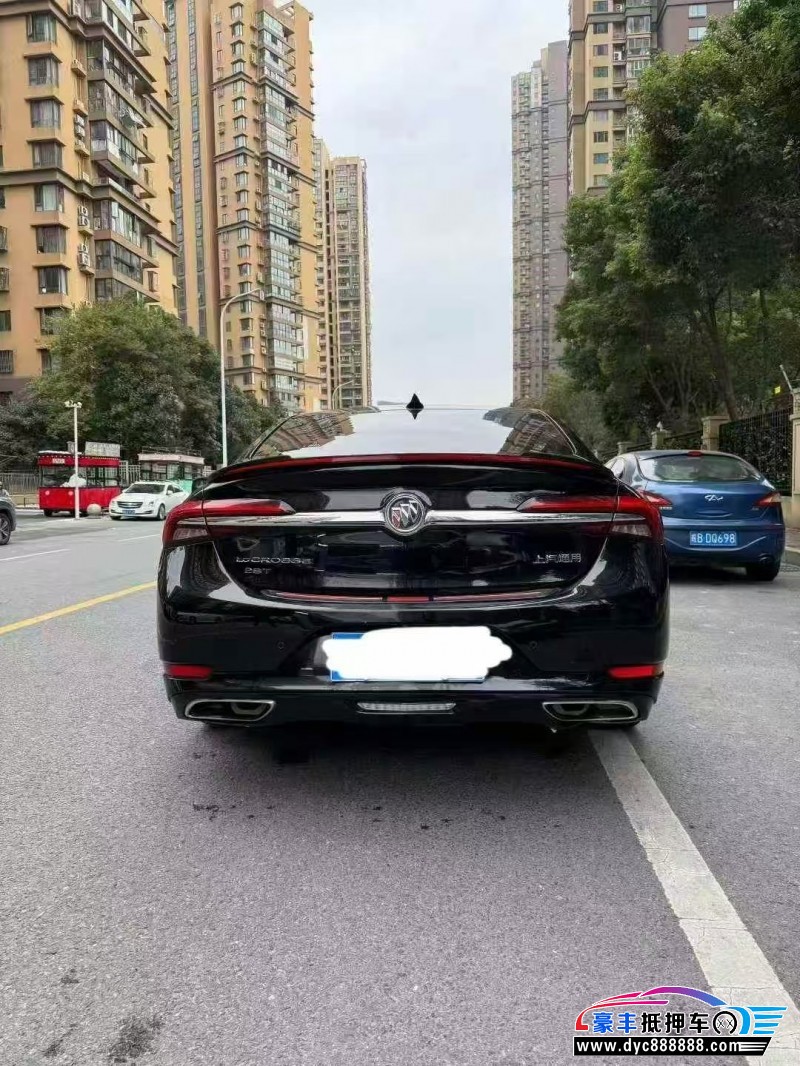 20年别克君越轿车抵押车出售