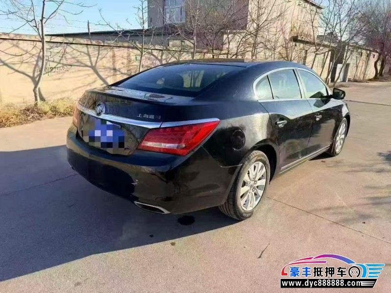 15年别克君越轿车抵押车出售