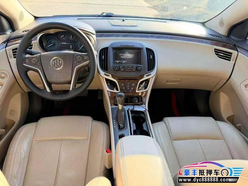 15年别克君越轿车抵押车出售