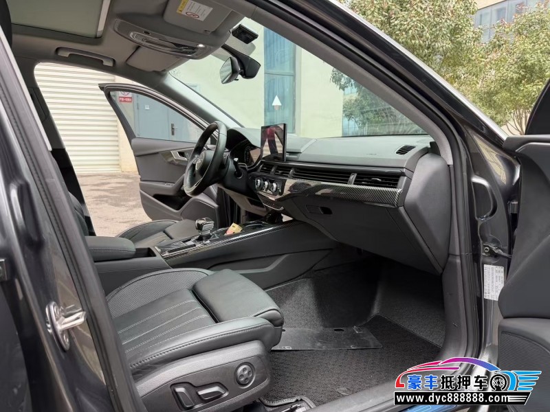 22年奥迪A4L轿车抵押车出售