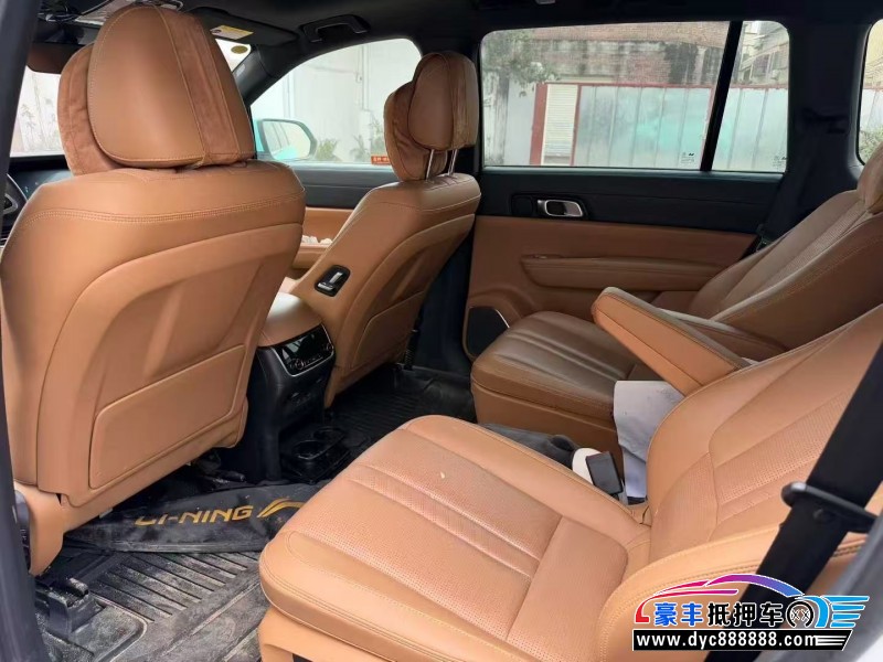 21年理想ONE轿车抵押车出售