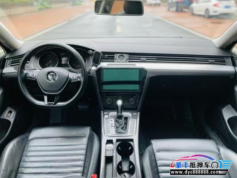 19年大众迈腾轿车抵押车出售