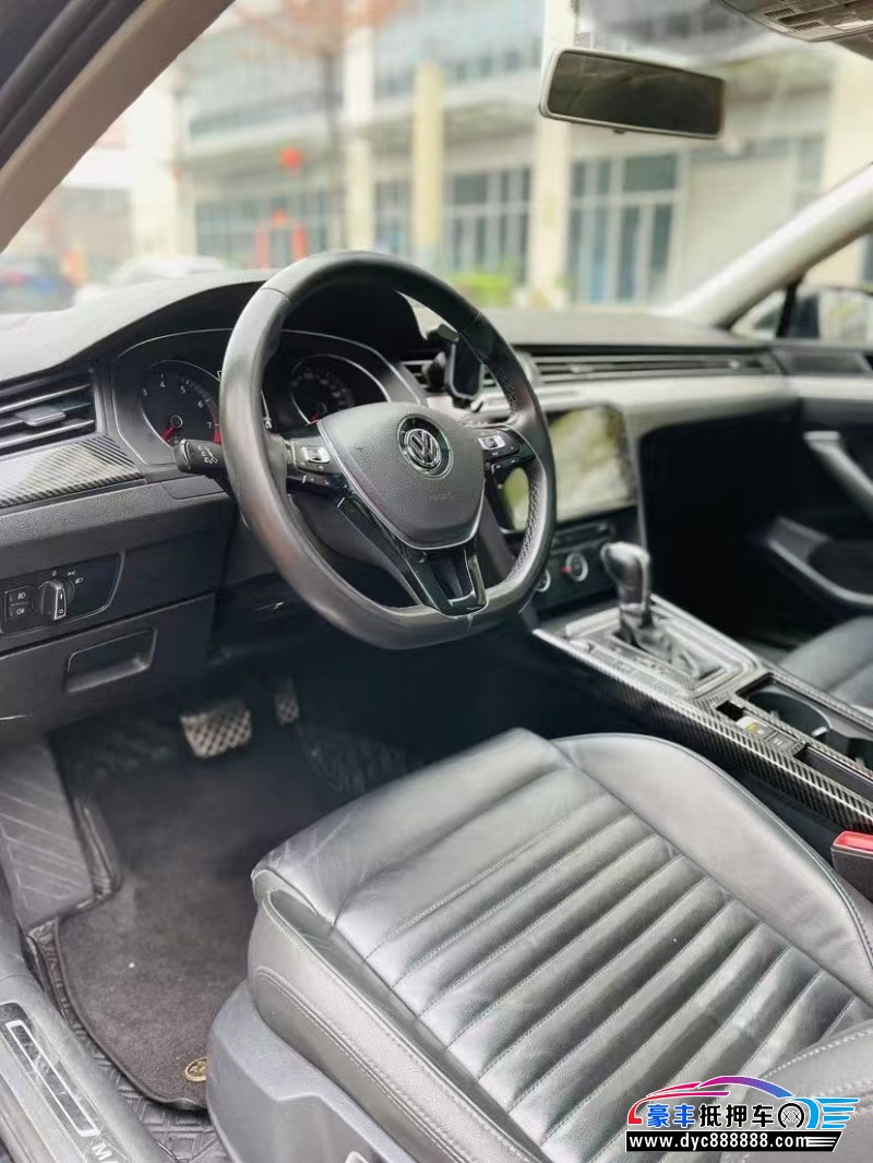 19年大众迈腾轿车抵押车出售