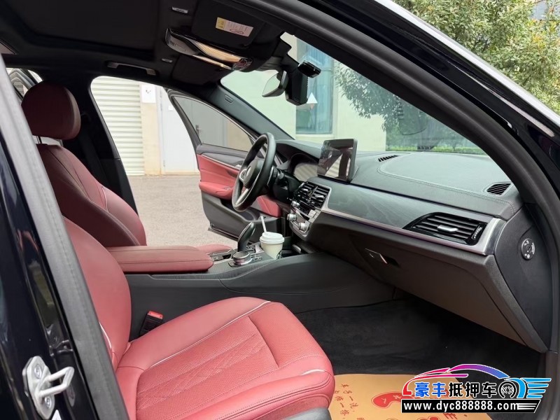 21年宝马5系轿车抵押车出售