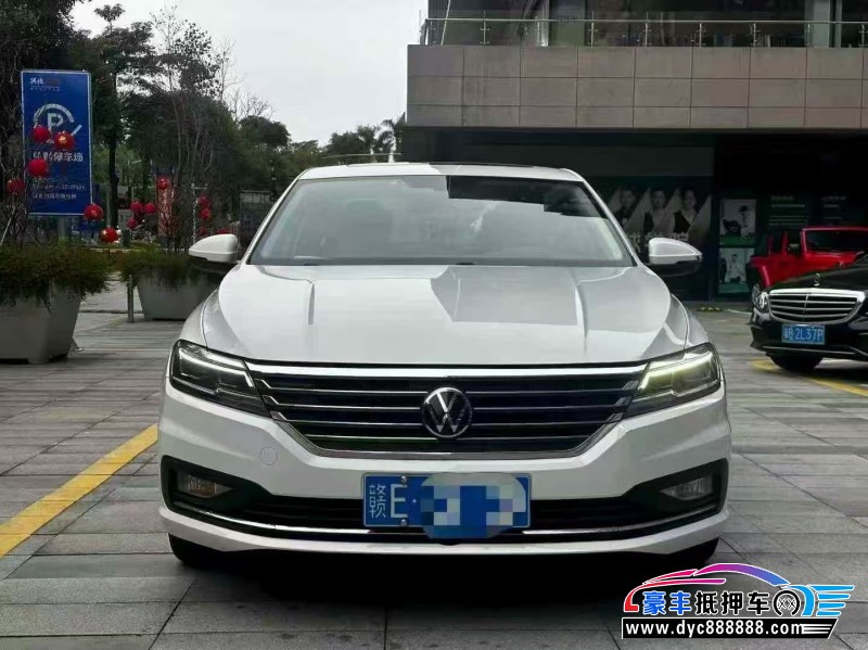 抵押车出售22年大众朗逸轿车