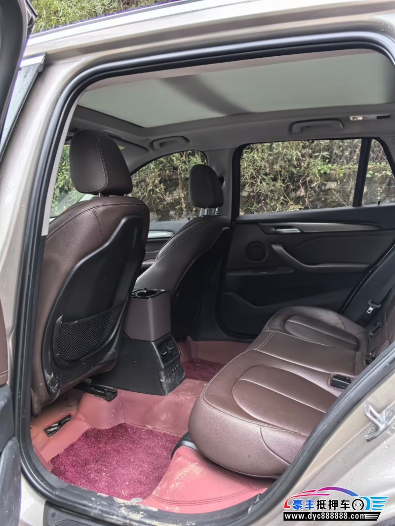 19年宝马X1轿车抵押车出售