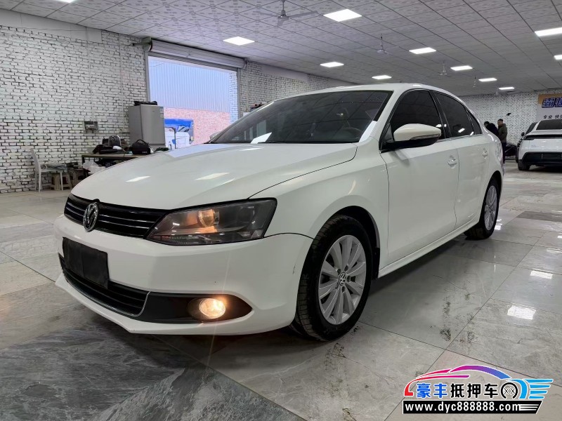 13年大众速腾轿车抵押车出售