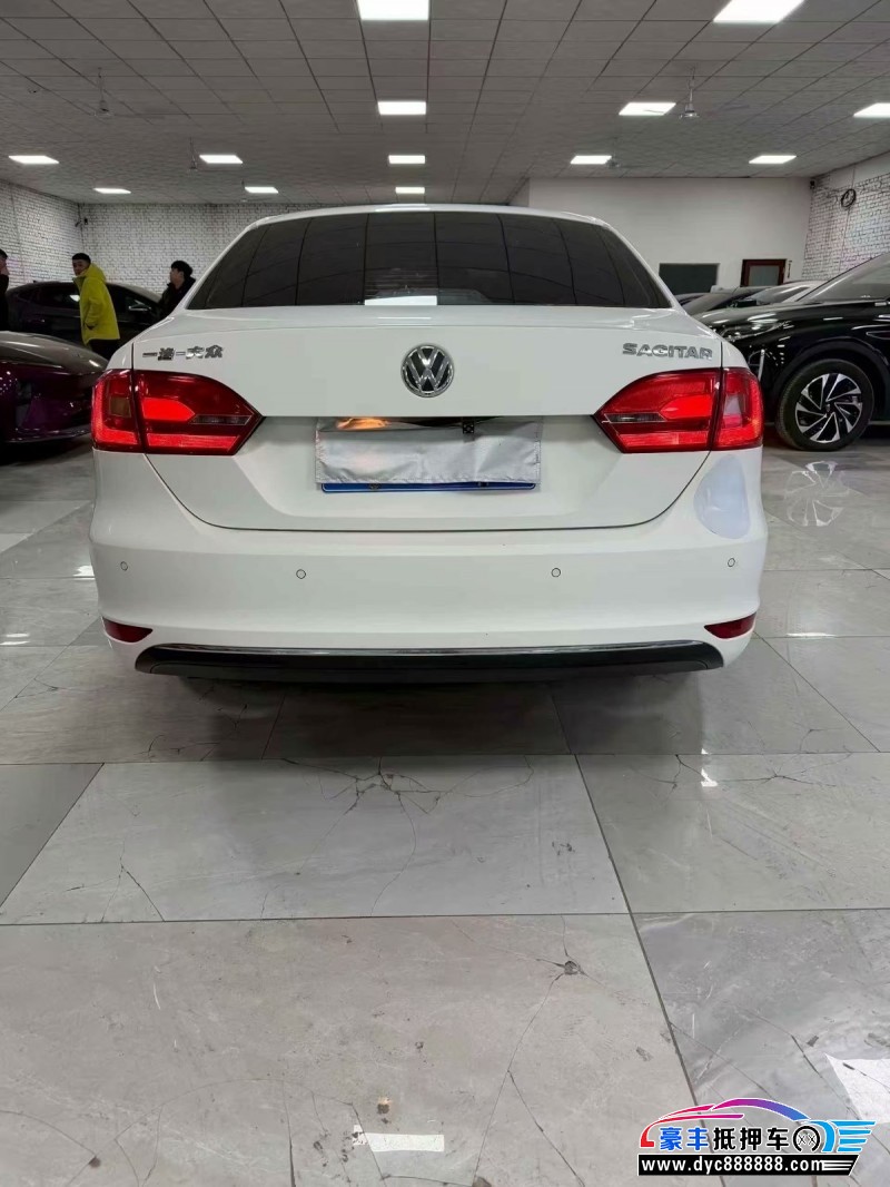 13年大众速腾轿车抵押车出售