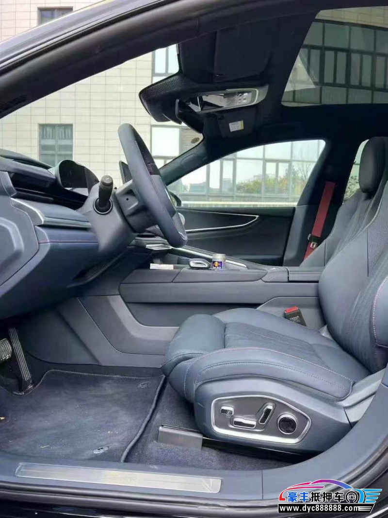 25年极氪001轿车抵押车出售