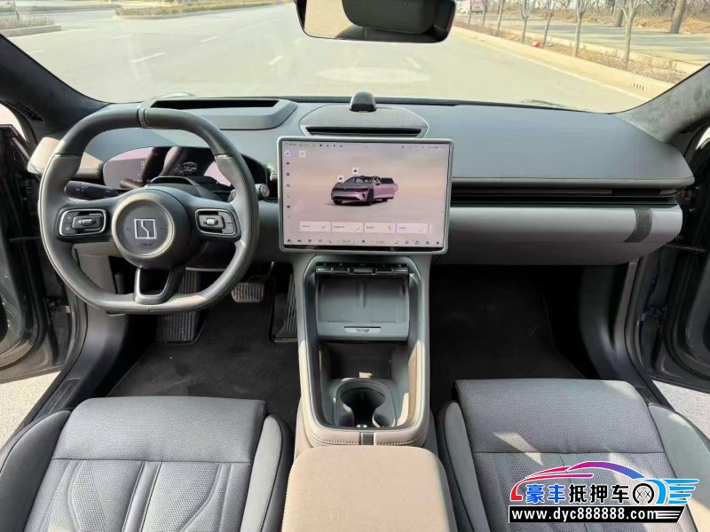 25年极氪007轿车抵押车出售