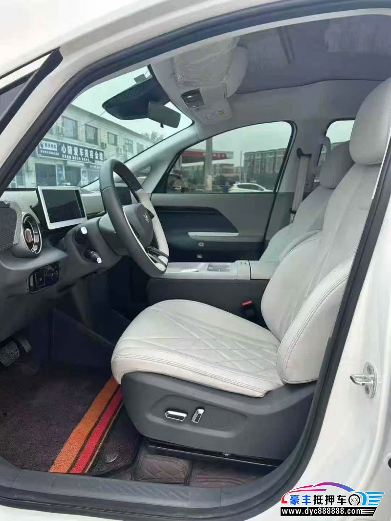 25年极狐考拉轿车抵押车出售