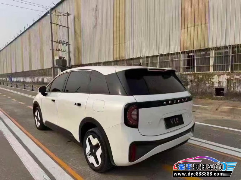 24年极狐考拉轿车抵押车出售