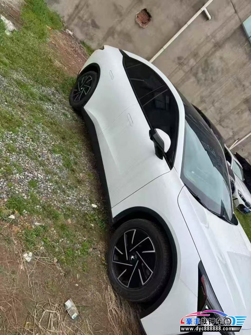 25年极狐阿尔法S轿车抵押车出售