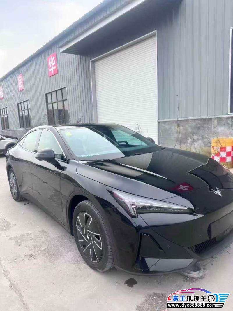 25年极狐阿尔法S轿车抵押车出售