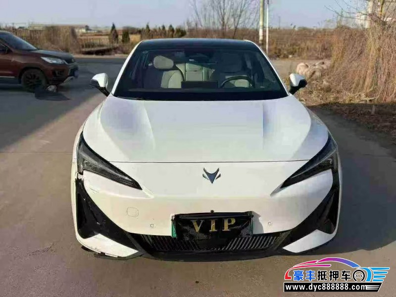 抵押车出售25年极狐阿尔法S轿车