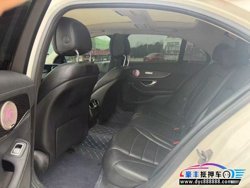 17年奔驰C轿车抵押车出售