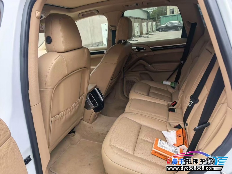 16年保时捷卡宴轿车抵押车出售