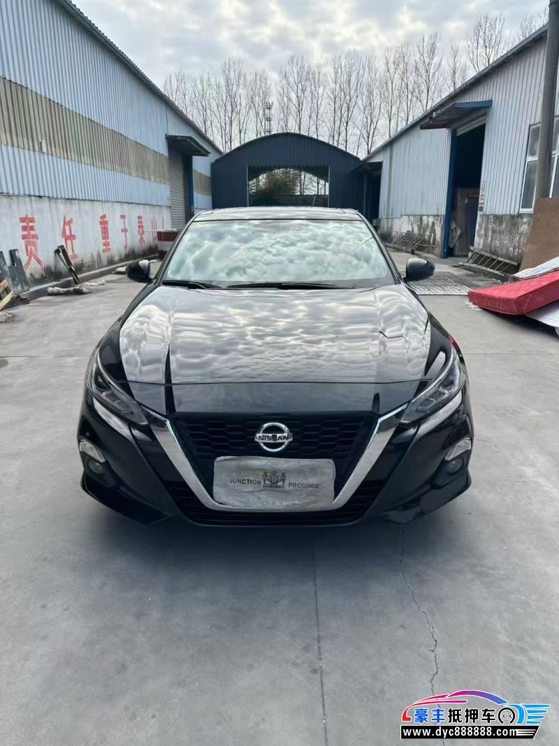 21年日产天籁轿车抵押车出售