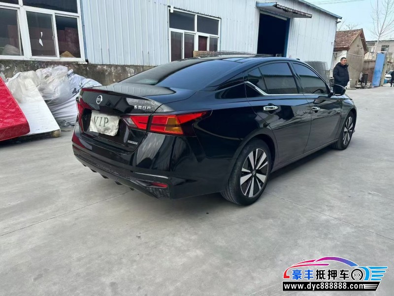 21年日产天籁轿车抵押车出售