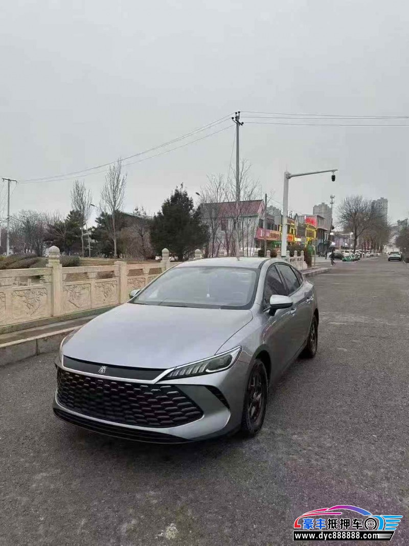 25年比亚迪秦轿车抵押车出售