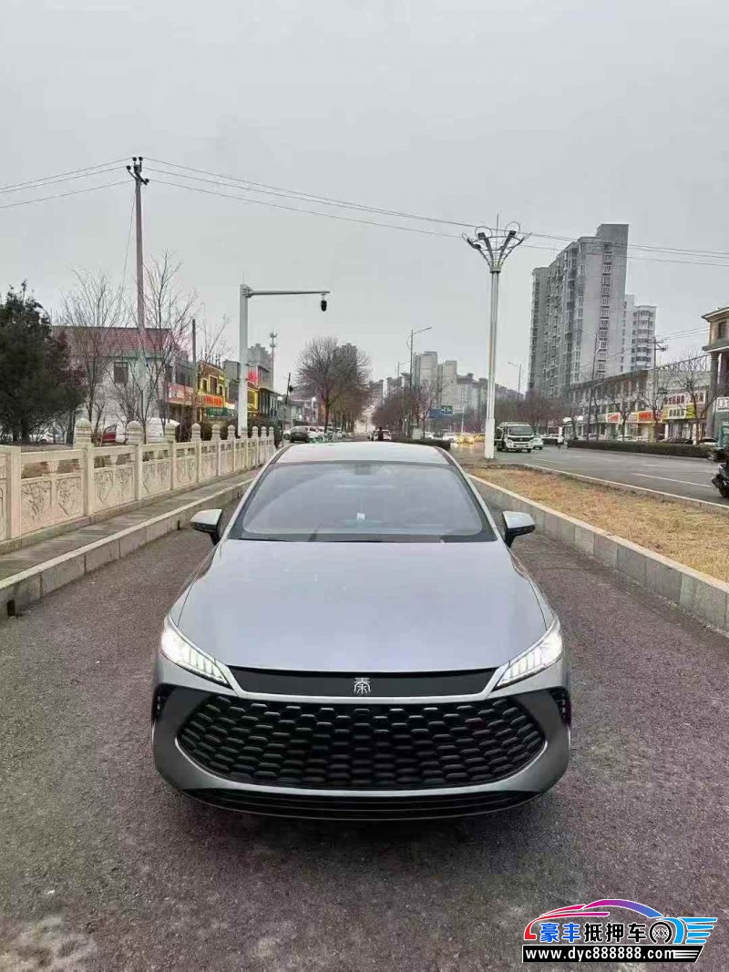 25年比亚迪秦轿车抵押车出售