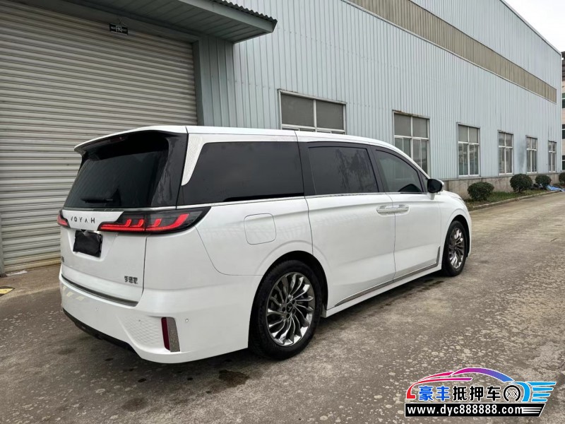 23年岚图梦想家轿车抵押车出售