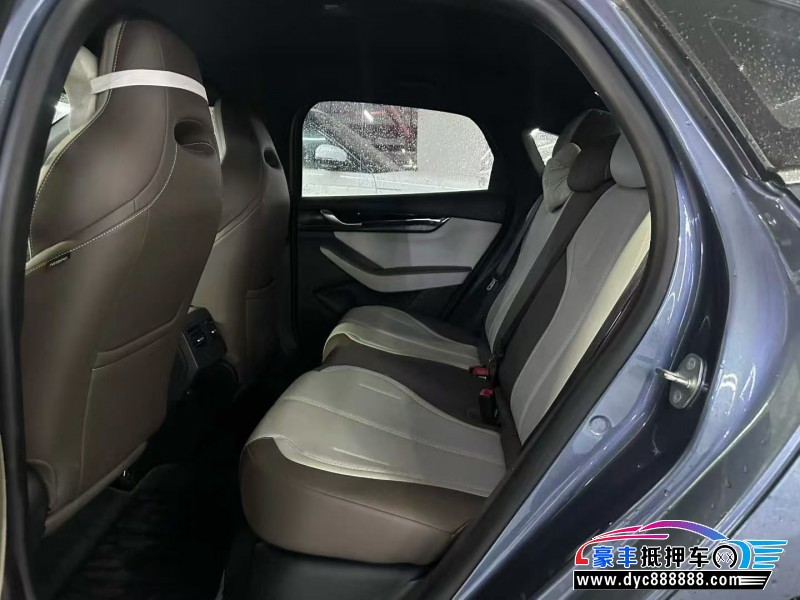 25年比亚迪秦轿车抵押车出售