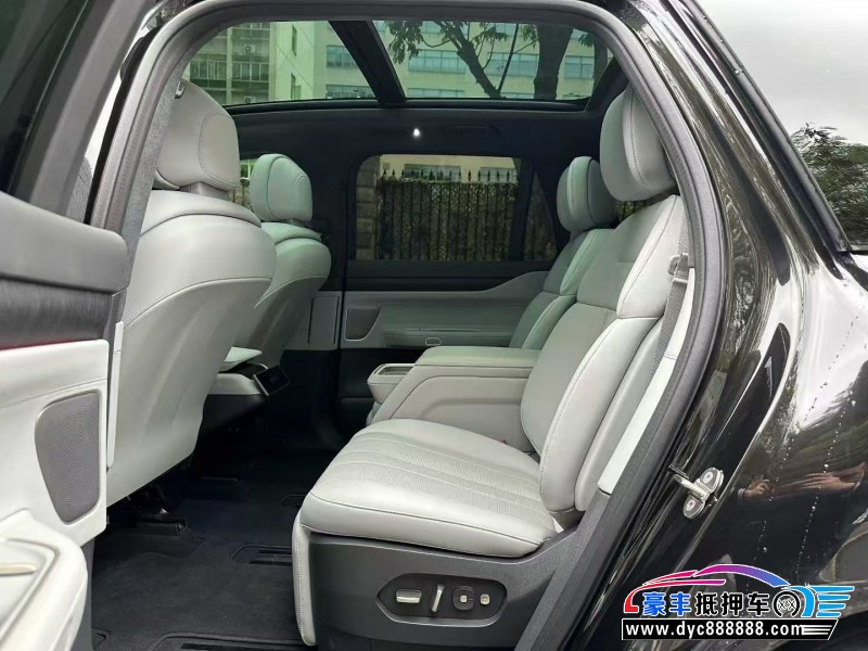 25年蔚来ES8轿车抵押车出售