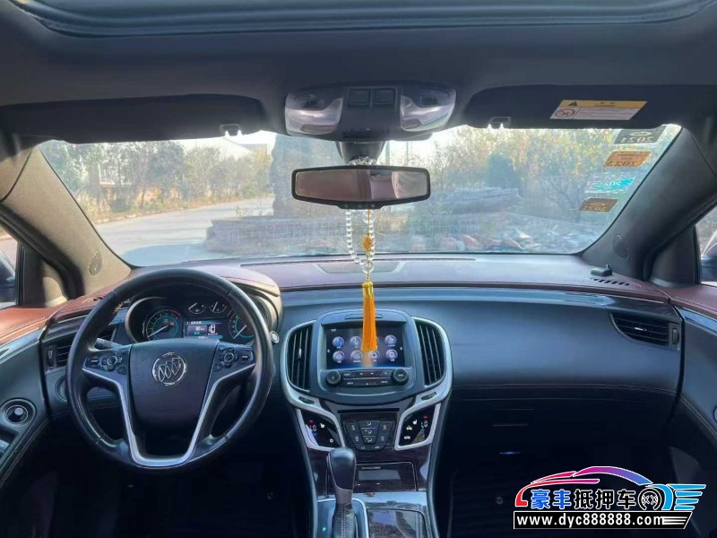 15年别克君越轿车抵押车出售