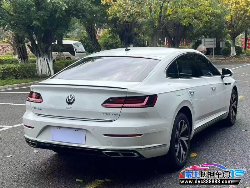 25年大众CC轿车抵押车出售