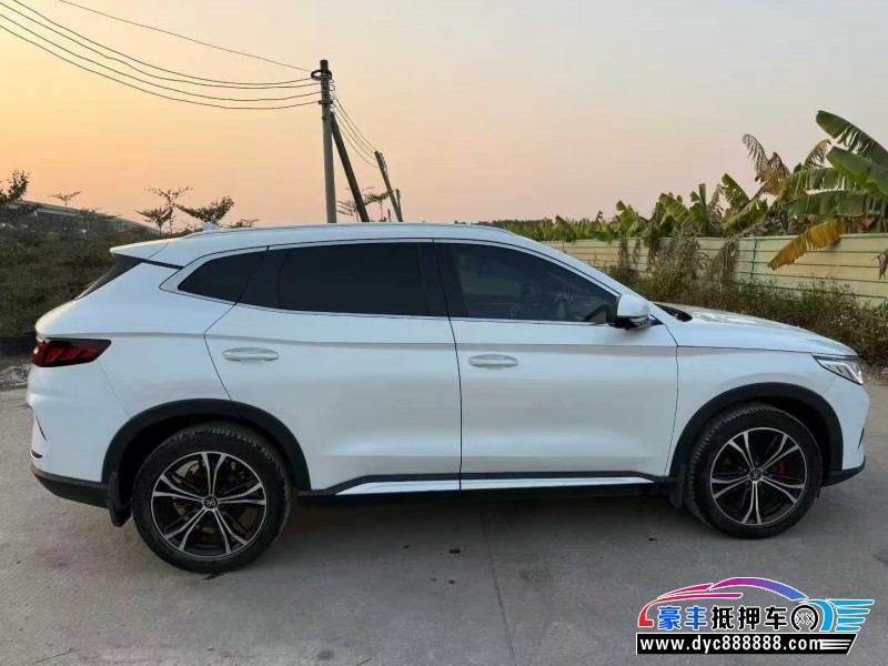 21年比亚迪宋轿车抵押车出售